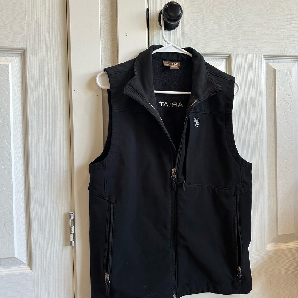 Ariat Men's Classic Black Vest